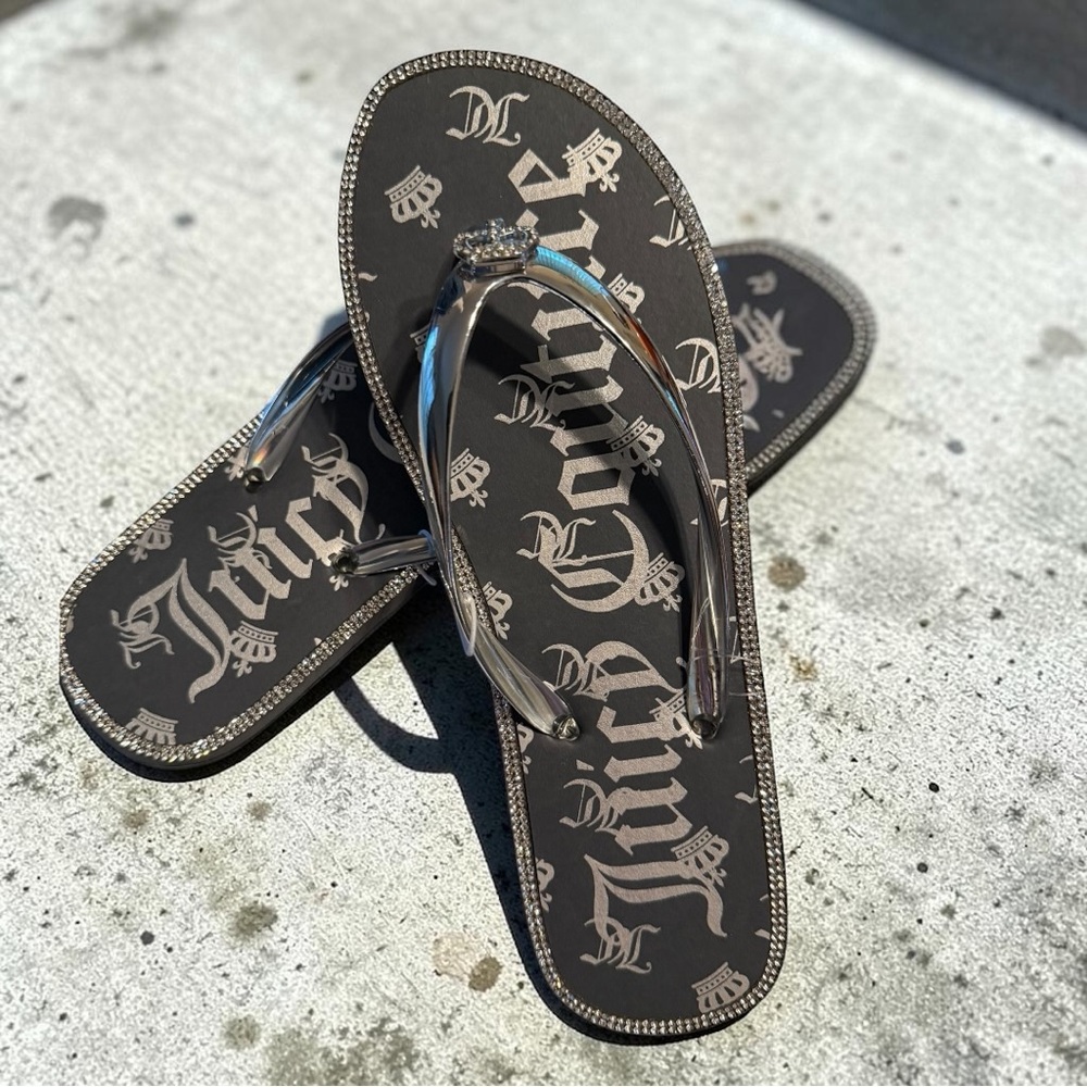 Women’s Juicy Couture Flip Flops/ Sandals Black with Rhinestones, NEW